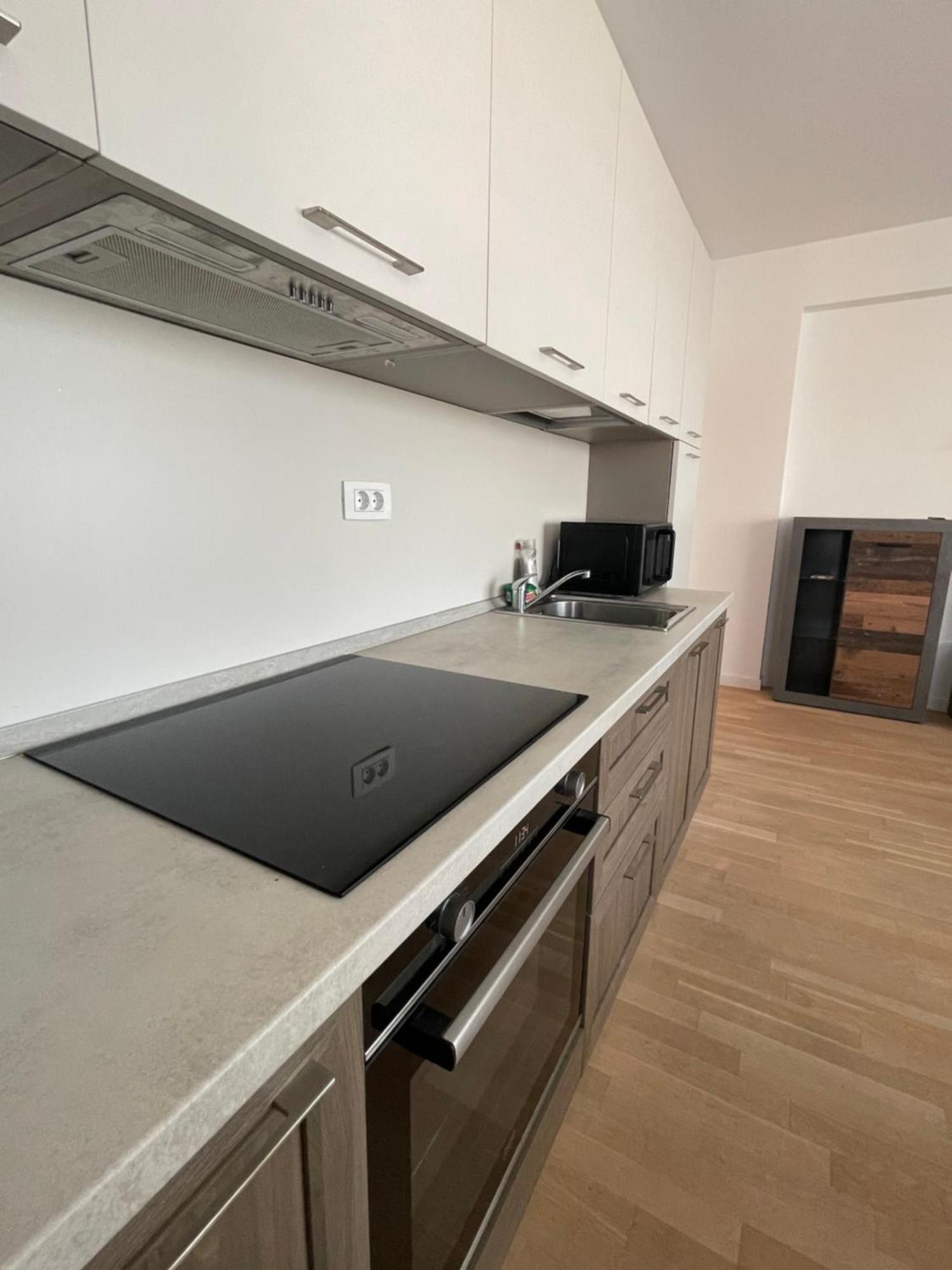 C-Entral Apartments Bucharest With Private Parking Exterior foto